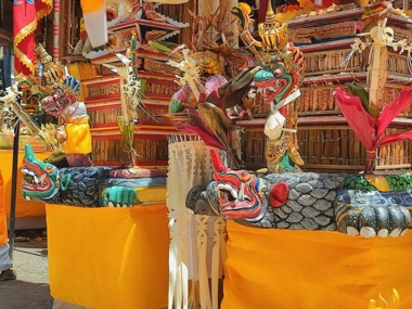 バリの寺院で見かける亀と龍。その意味をご存じですか？